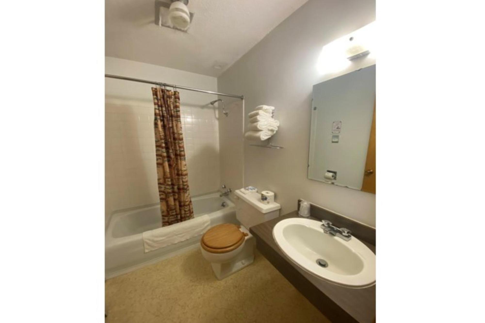 Love Hotels Voyageur By Oyo At International Falls Mn Exteriör bild